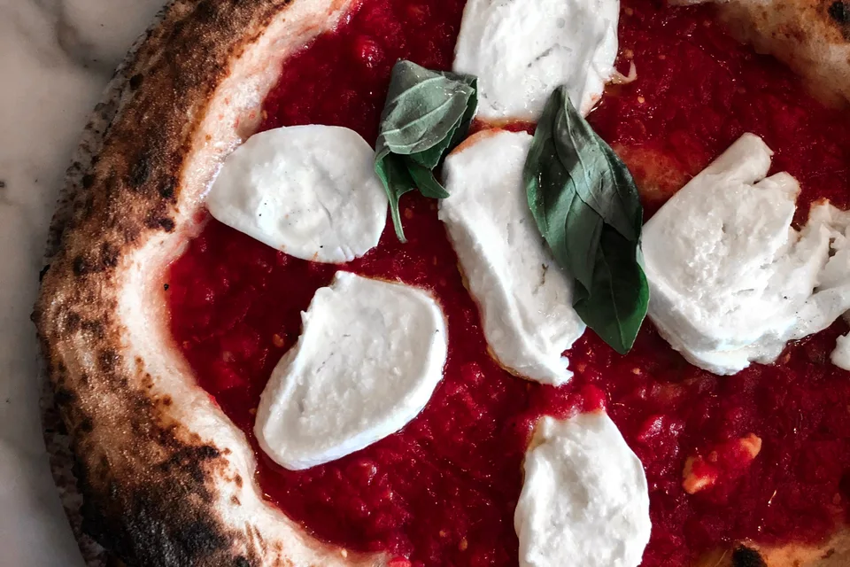 BookNoFees: Fotografie ilustrativă: Pizza