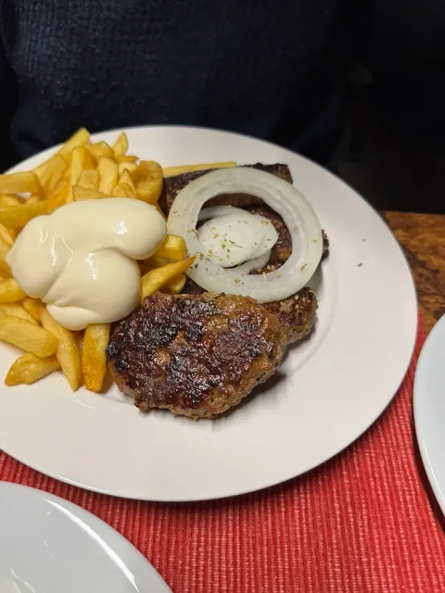 BookNoFees: Restaurant – Marias Grill – Schwelm – Grătarul Mariei, fotografie 3
