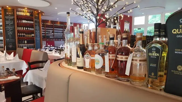 BookNoFees: Restaurant – Restaurant Tra Di Noi – Berlin – Restaurantul „Tra Di Noi”, fotografie 2