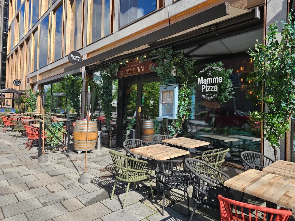 BookNoFees: Restaurant – Mamma Pizza Osteria di mare – Oslo – Mamma Pizza – Restaurant cu specialități de mare, fotografie 1