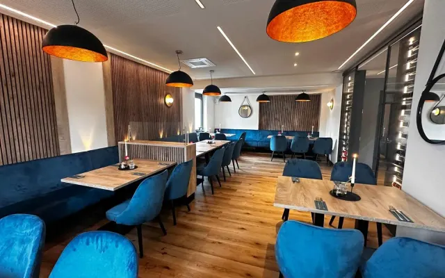 BookNoFees: Restaurant – Gasthof Hoppe – Warstein-Belecke – Hanul Hoppe, fotografie 2