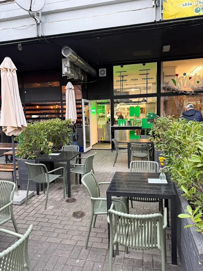 BookNoFees: Snack-bar – NUL NUL Pizza – Bratislava – NUL NUL Pizza, fotografie 1