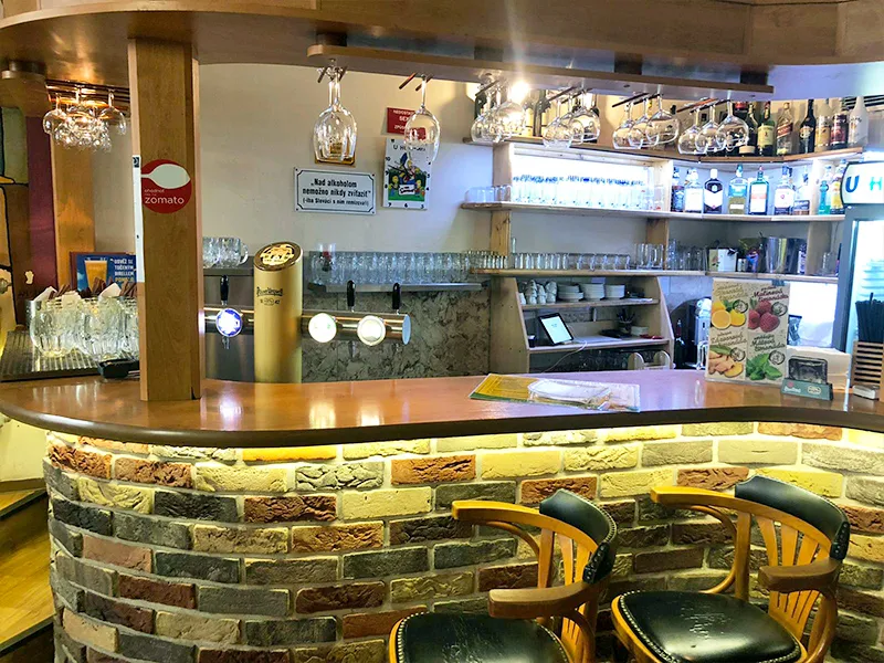 BookNoFees: Restaurant – U Houmra – Prague – Houmra, fotografie 1