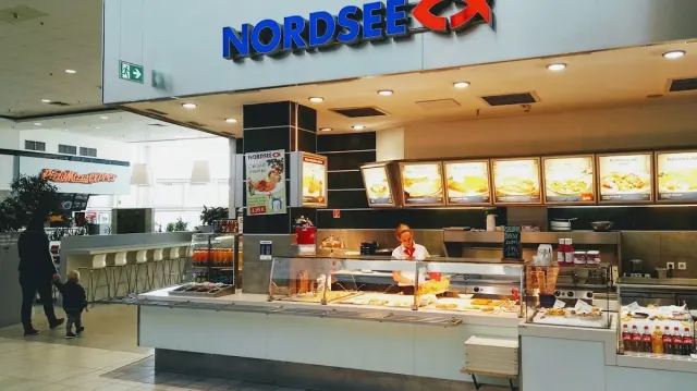 BookNoFees: Snack-bar – Nordsee – Bratislava – Marea Nordului, fotografie 3