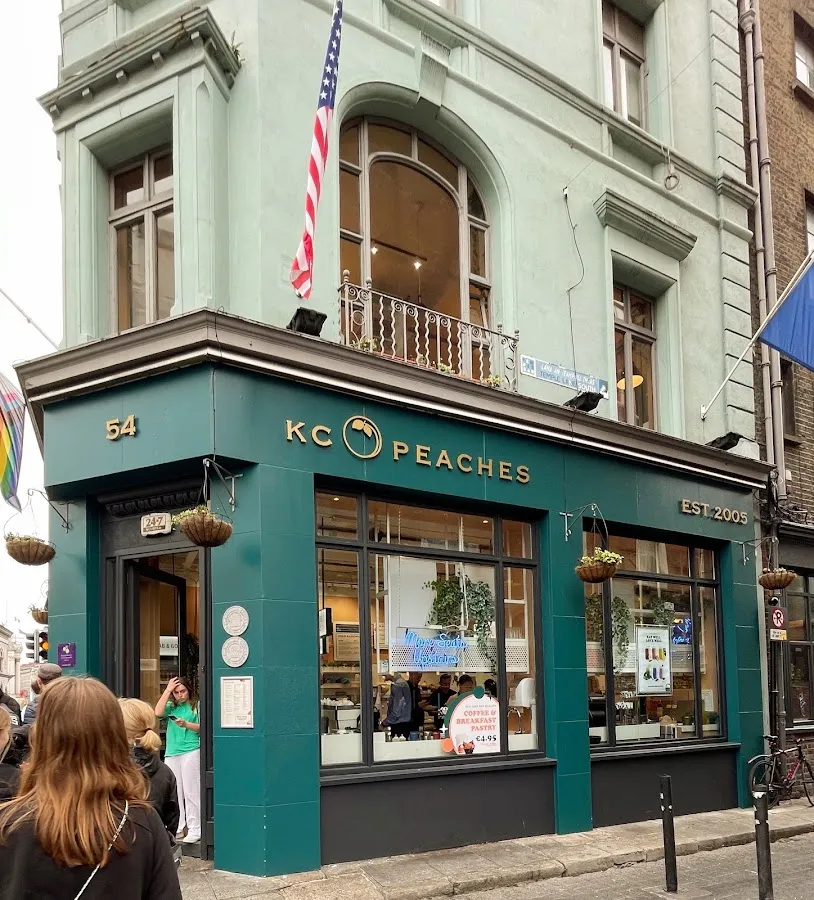 BookNoFees: Cafenea – KC Peaches – Dublin – KC Peaches, fotografie 1