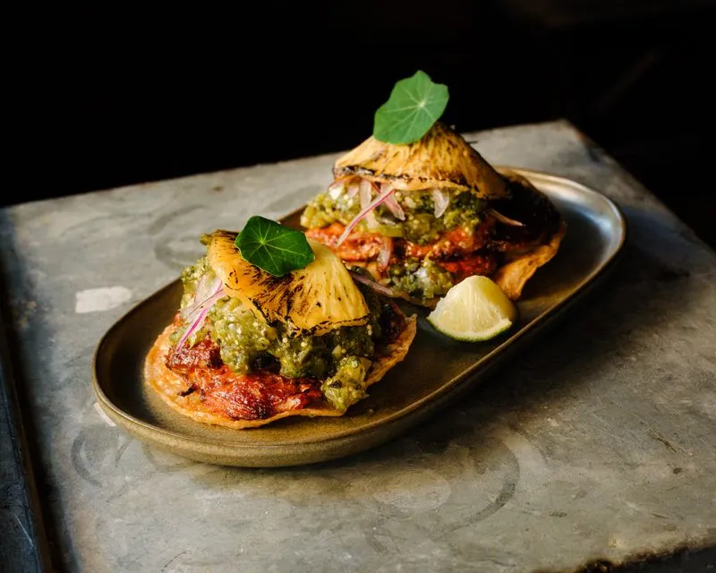 BookNoFees: Restaurant – MADRE – Amsterdam – MAMĂ, fotografie 1