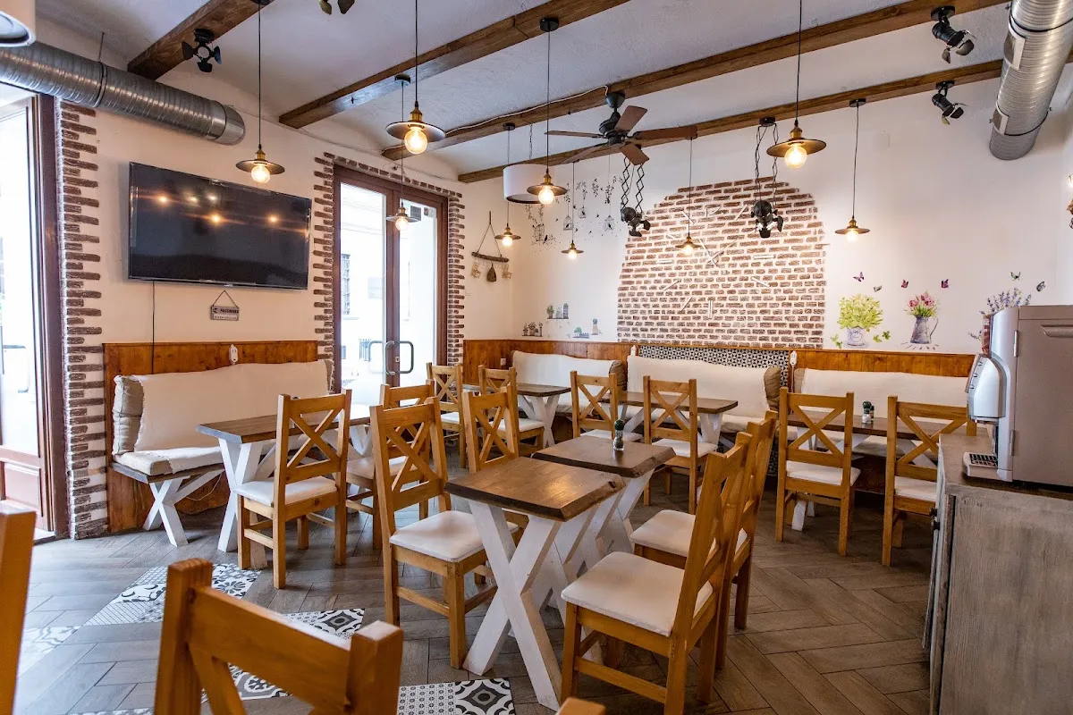 BookNoFees: Restaurant – The Farmhouse – Bratislava – Ferma, fotografie 1