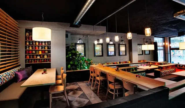 BookNoFees: Restaurant – Słoik – Warsaw – Borcan, fotografie 3