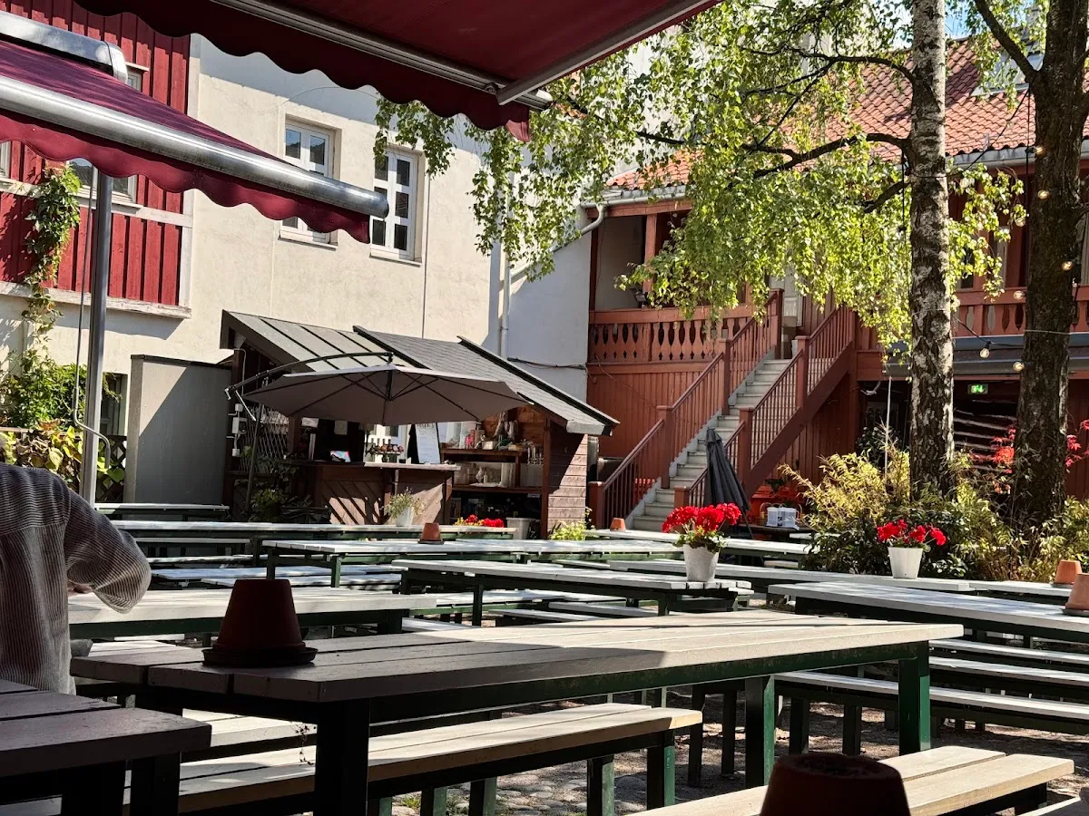 BookNoFees: Restaurant – Asylet – Oslo – Azilul, fotografie 1