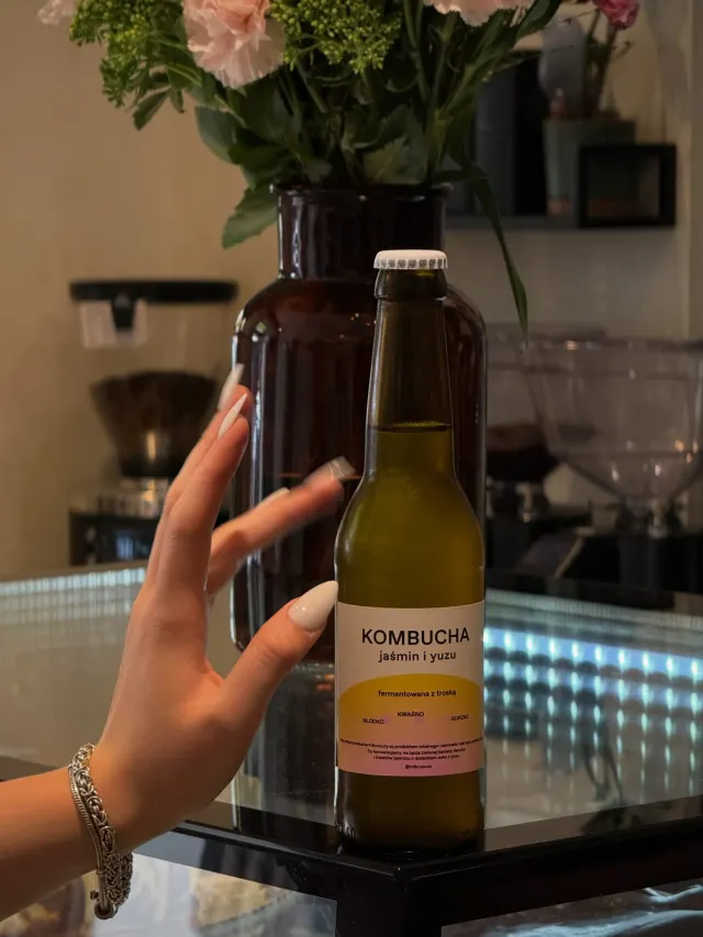 BookNoFees: Cafenea – El Cafetero – Warsaw – Cafetierul, fotografie 2
