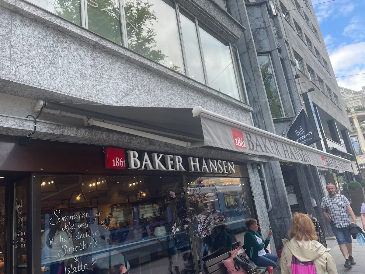 BookNoFees: Cafenea – Baker Hansen – Oslo – Baker Hansen, fotografie 1
