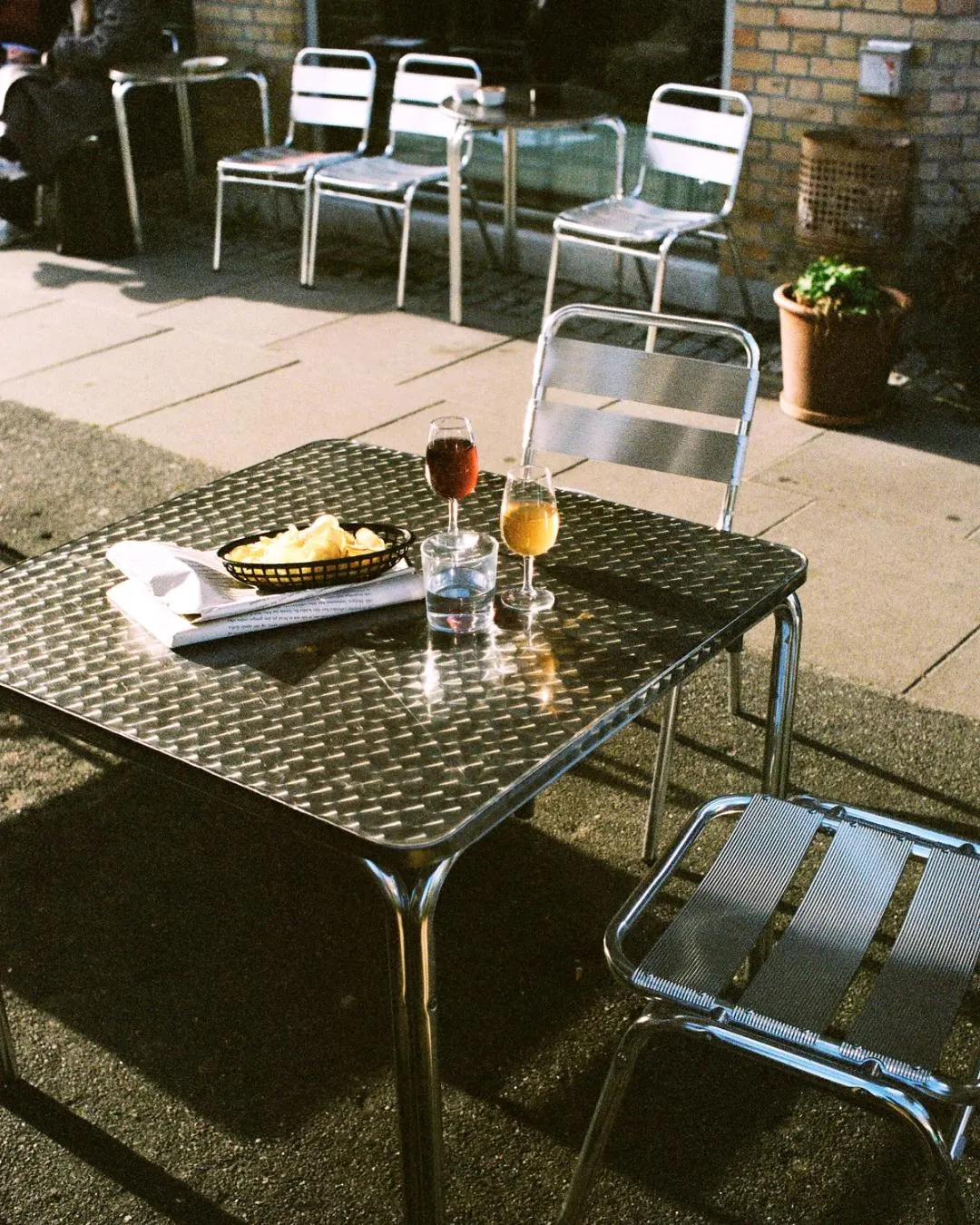 BookNoFees: Cafenea – Fovl – Copenhagen – Fovl, fotografie 1
