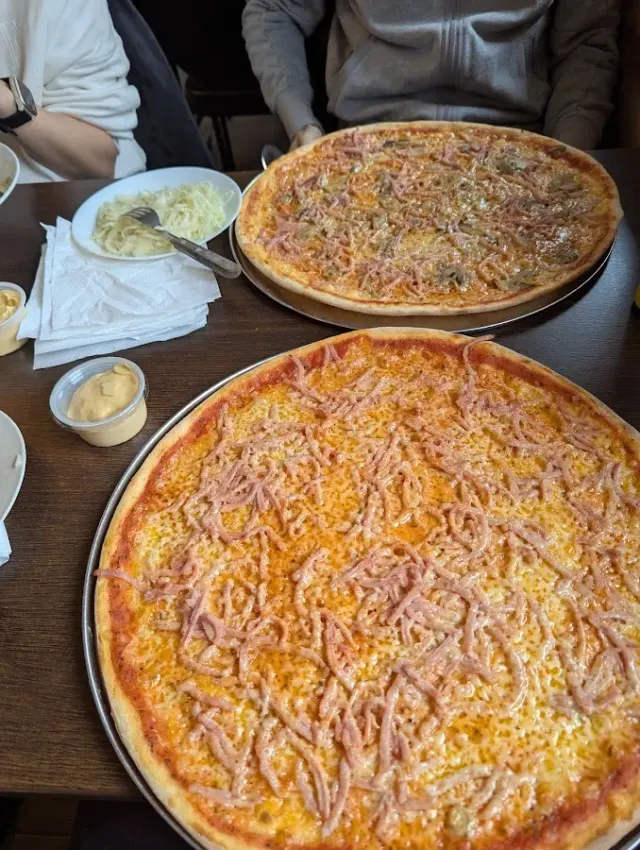 BookNoFees: Restaurant – Pizzeria Lugano – Stockholm – Pizzeria Lugano, fotografie 3