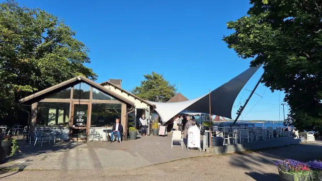BookNoFees: Cafenea – Cafe Ursula – Helsinki – Cafe Ursula, fotografie 2