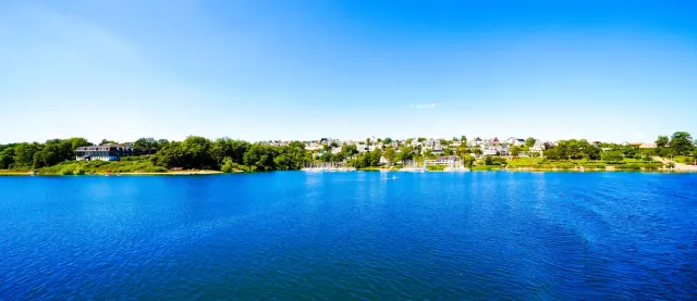 BookNoFees: Apartament de vacanță liniștit, cu balcon și vedere la lac – Sundern