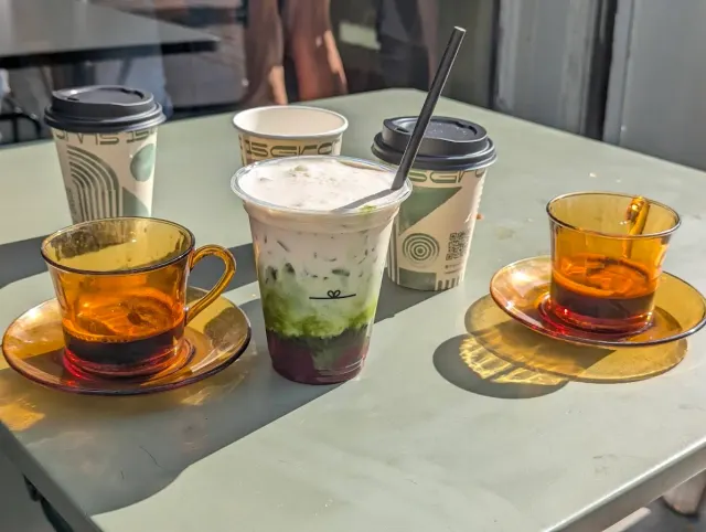 BookNoFees: Cafenea – 15grams – London – 15 grame, fotografie 2