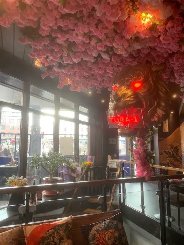 BookNoFees: Restaurant – Wallace’s Taverna – Dublin – Taverna lui Wallace, fotografie 2
