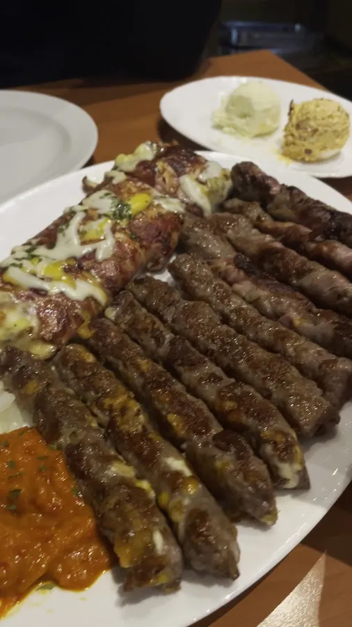 BookNoFees: Restaurant – Leskovački dvor – Ljubljana – Conacul din Leskovac, fotografie 3