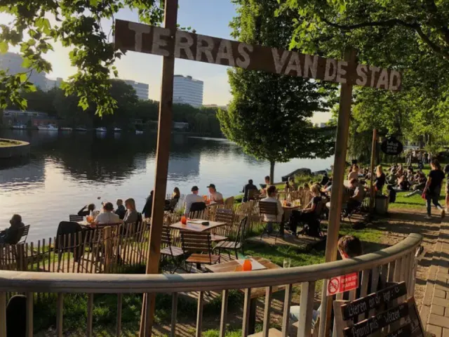 BookNoFees: Restaurant – Lokaal van de Stad – Amsterdam – Sediul municipalității, fotografie 2