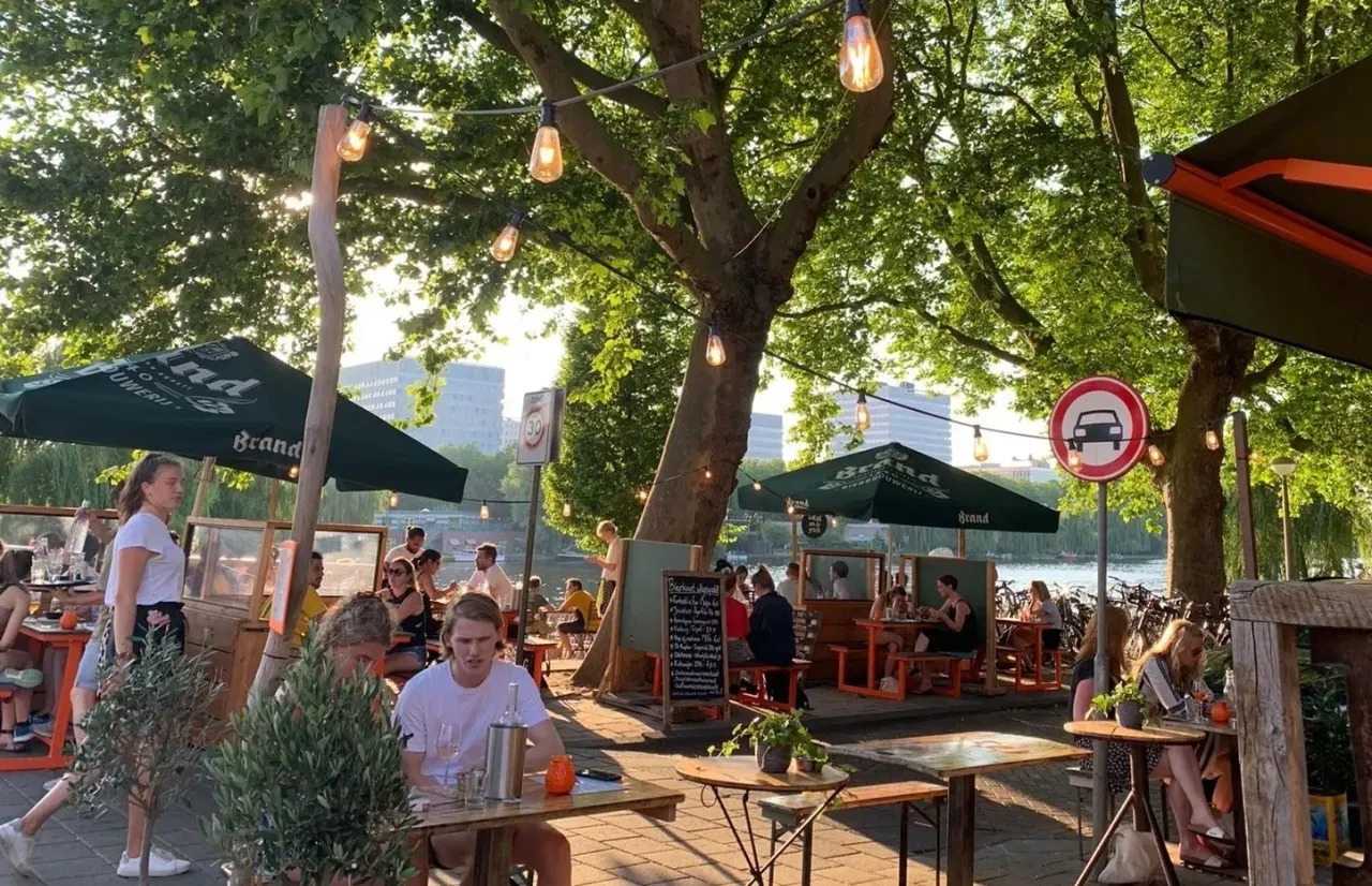BookNoFees: Restaurant – Lokaal van de Stad – Amsterdam – Sediul municipalității, fotografie 1