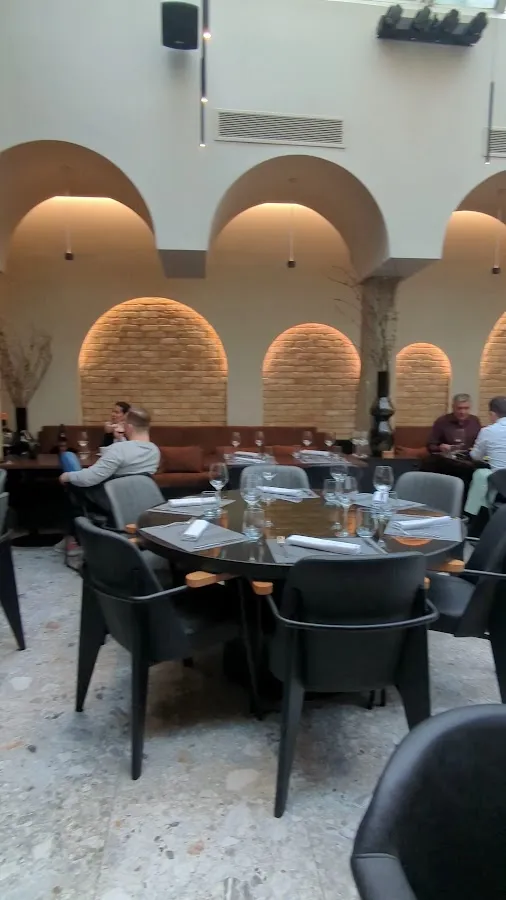 BookNoFees: Restaurant – Maredo grill – Zagreb – Grătarul Maredo, fotografie 3