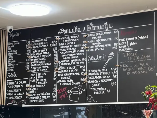 BookNoFees: Restaurant – Škrnic'lj – Ljubljana – Șkrnic'lj, fotografie 2