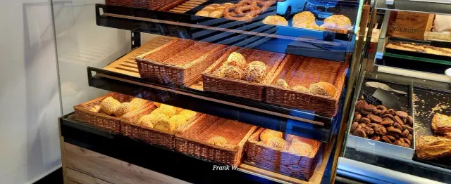 BookNoFees: Brutărie – Hölscher Bäckerei – Datteln – Brutăria Hölscher, fotografie 3