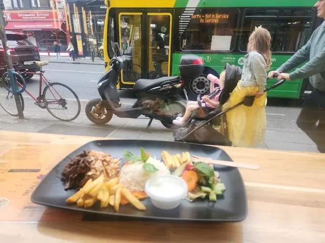 BookNoFees: Restaurant – Shawarma – Dublin – Shawarma, fotografie 2