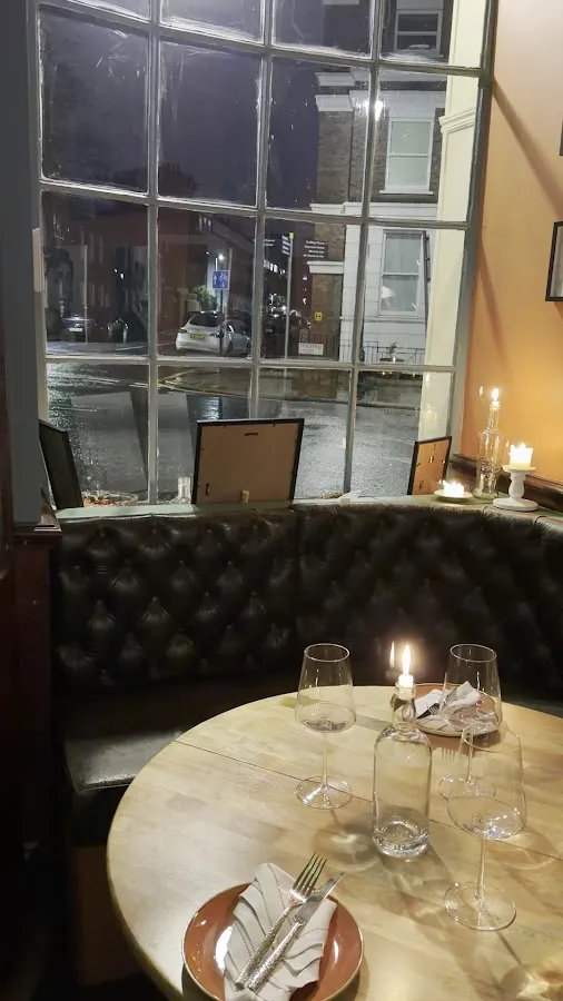 BookNoFees: Restaurant – El Alquimista – London – Alchimistul, fotografie 3