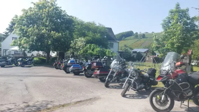 BookNoFees: Restaurant – Landgasthof Grevenstein – Meschede-Grevenstein – Hanul rural Grevenstein, fotografie 3