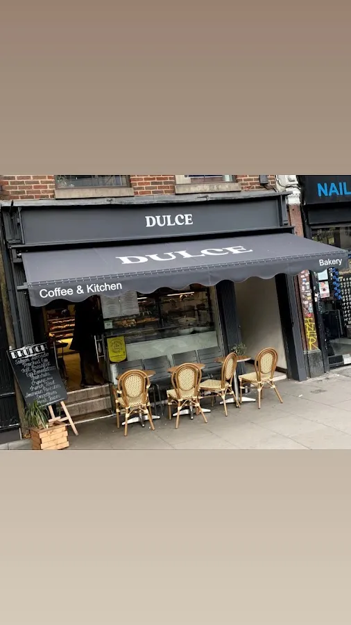 BookNoFees: Cafenea – Dulce – London – Dulce, fotografie 1