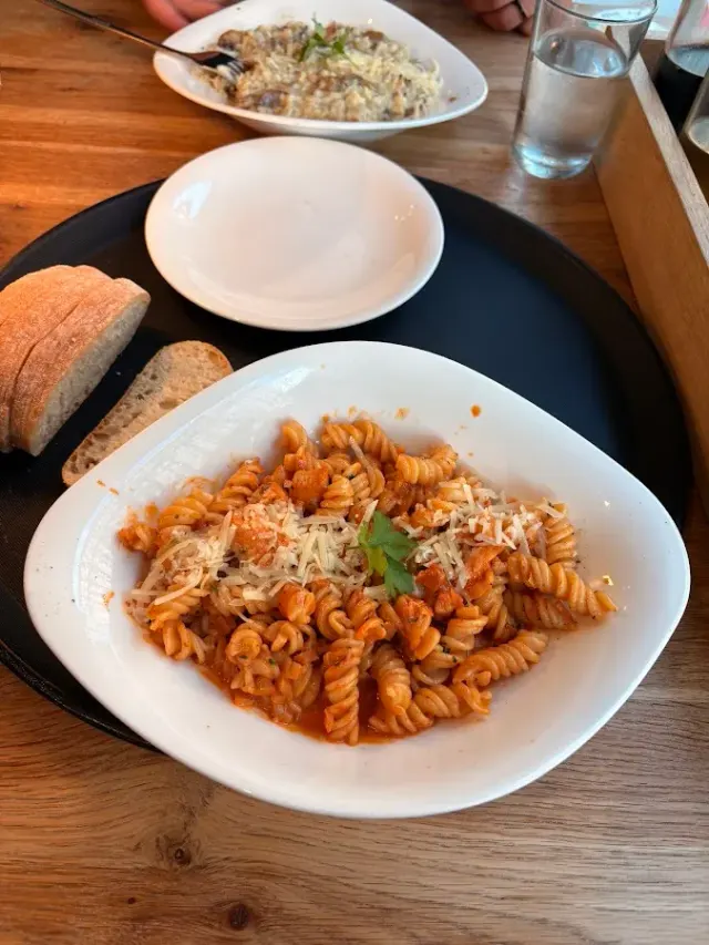 BookNoFees: Restaurant – Vapiano – Helsinki – Vapiano, fotografie 2