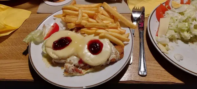 BookNoFees: Restaurant – Bei Steggers! – Marsberg – La Steggers!, fotografie 2
