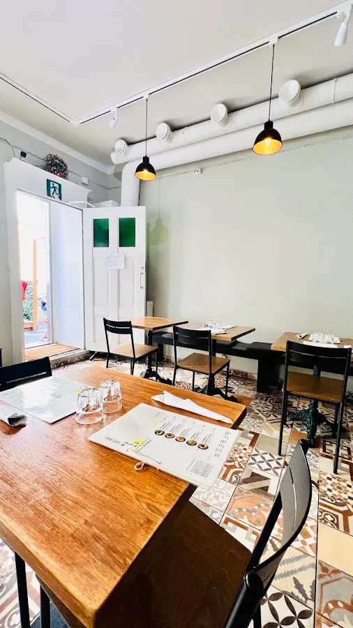 BookNoFees: Restaurant – Manna – Helsinki – Bărbat, fotografie 1