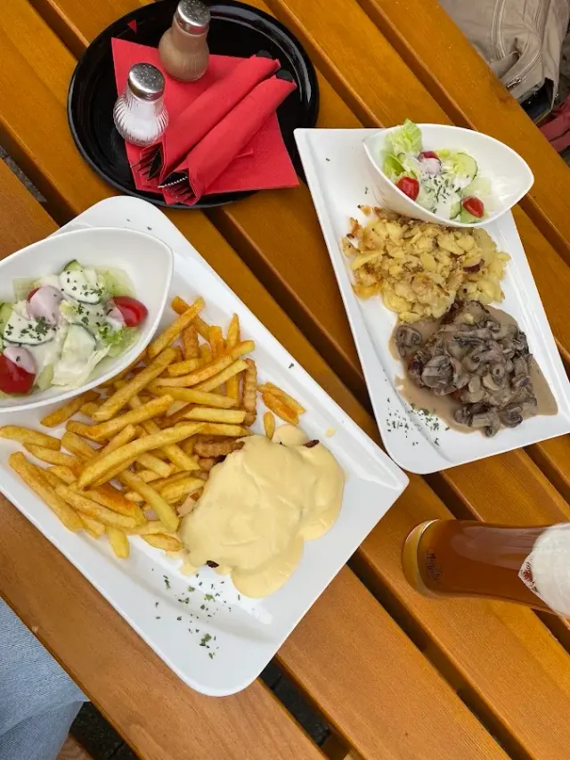 BookNoFees: Restaurant – Café zur Burg – Altena – Cafeneaua de lângă castel, fotografie 3