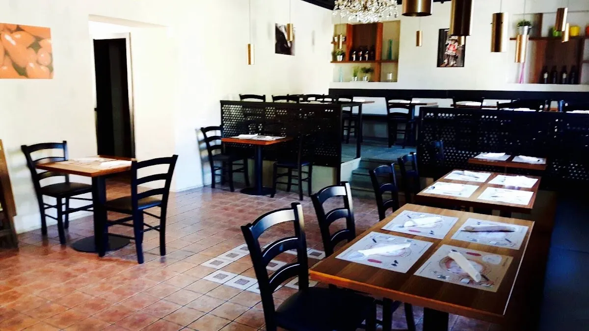 BookNoFees: Restaurant – Verace – Ljubljana – Adevărat, fotografie 1