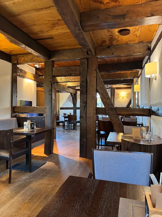 BookNoFees: Restaurant – Alter Kornspeicher – Erwitte – Vechiul hambar, fotografie 1