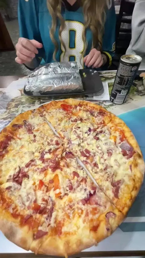 BookNoFees: Snack-bar – Jakos Ravintola & Pizzeria – Helsinki – Restaurantul și Pizzeria Jakos, fotografie 3
