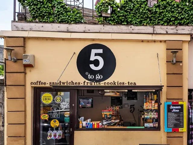 BookNoFees: Cafenea – 5 to go – Bucharest – Mai sunt 5, fotografie 2
