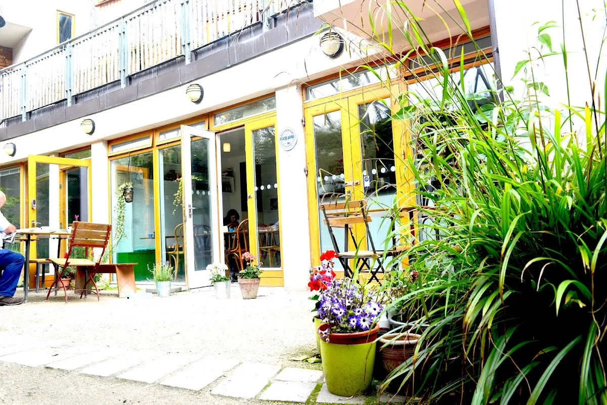 BookNoFees: Cafenea – The Cake Cafe – Dublin – Cafeneaua „The Cake”, fotografie 1