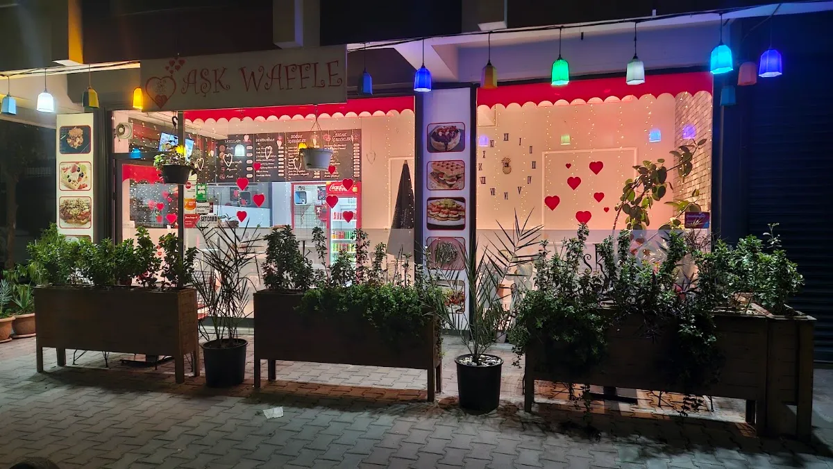 BookNoFees: Cafenea – Aşk Waffle & Cafe – Istanbul – Aşk Waffle & Cafe, fotografie 1