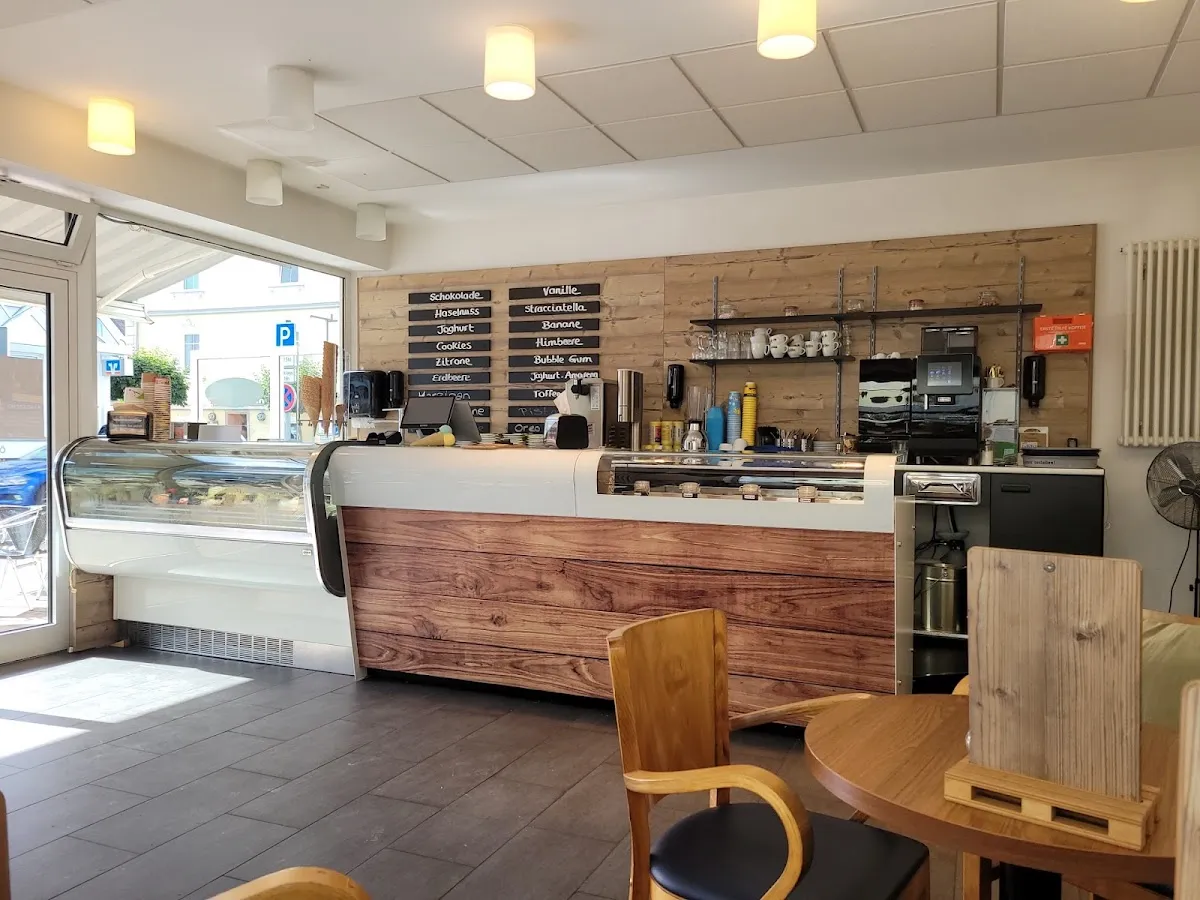 BookNoFees: Restaurant – Genuss-Diele Tillmann – Balve – Holul de lux Tillmann, fotografie 1