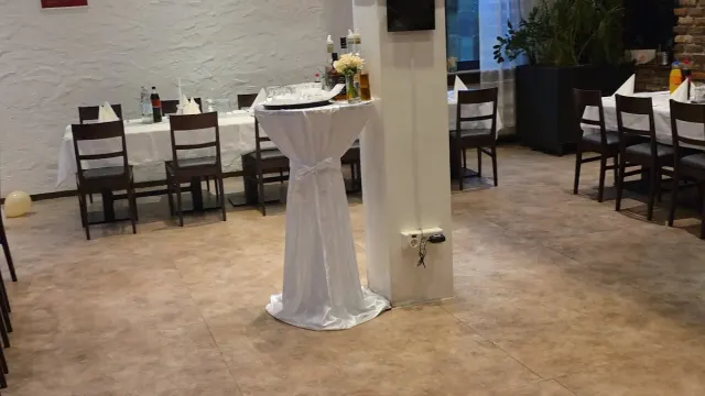 BookNoFees: Restaurant – Dalmacia Restaurant – Recklinghausen – Restaurantul Dalmatia, fotografie 3