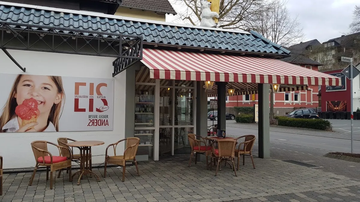 BookNoFees: Restaurant – Konditorei-Café Kaptain – Eslohe – Cofetărie-cafenea Kaptain, fotografie 1