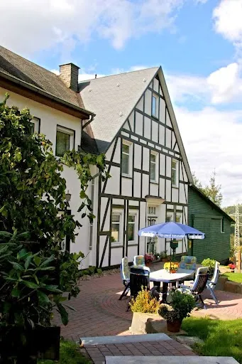 BookNoFees: Restaurant – Baumhoff Jürgen Café Pension – Olpe – Baumhoff Jürgen – Cafenea și pensiune, fotografie 2