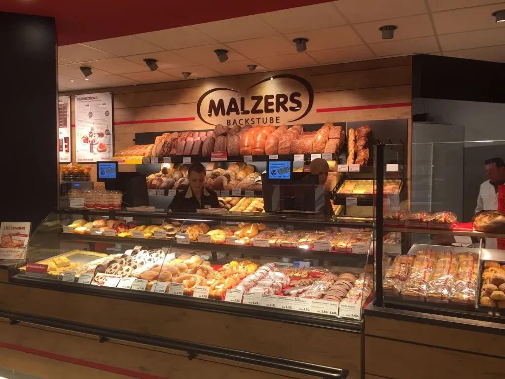 BookNoFees: Restaurant – MALZERS Backstube – Holzwickede – Brutăria MALZERS, fotografie 1