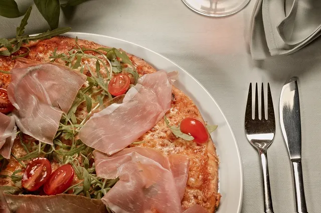 BookNoFees: Restaurant – La Vecchia Chiesa – Werl – Biserica Veche, fotografie 2