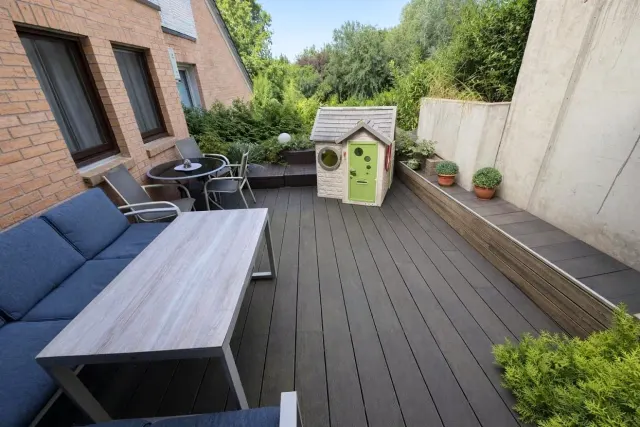 BookNoFees: Apartament de vacanță liniștit, cu terasă și vedere la grădină – Rheinstetten