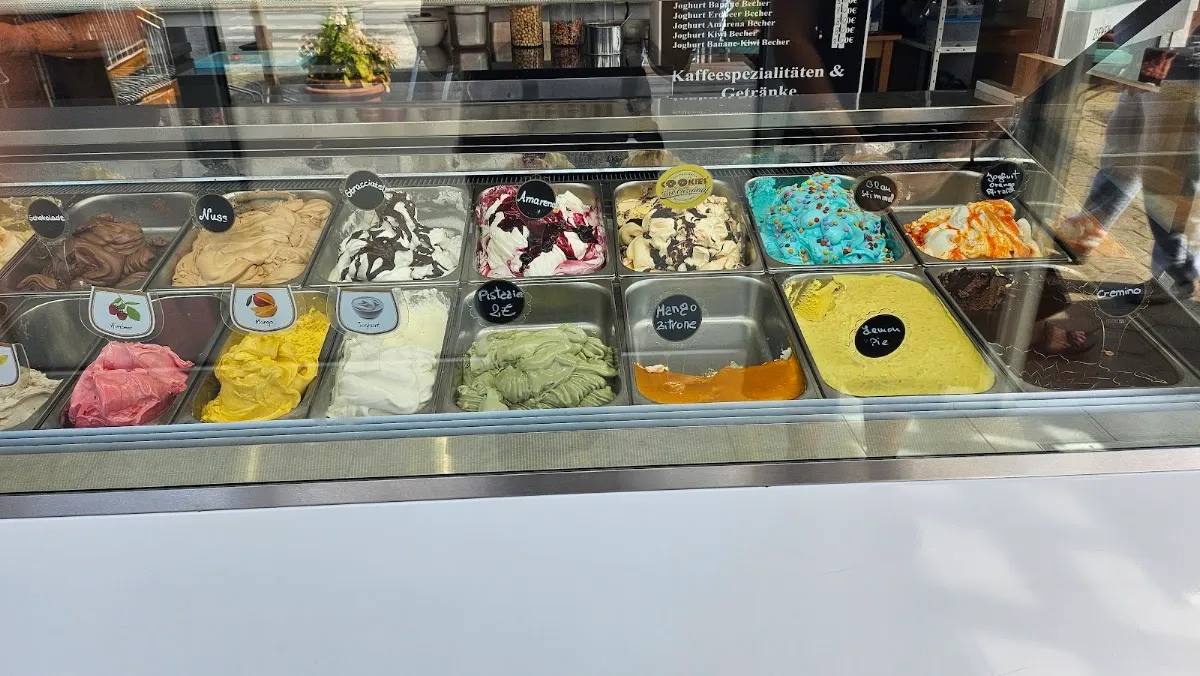BookNoFees: Restaurant – Eiscafé Milanese – Schwerte – Eiscafé Milanese, fotografie 1