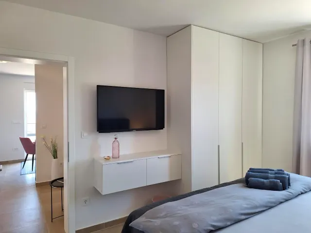 BookNoFees: Apartament penthouse cu o priveliște panoramică de vis asupra mării – Vodice